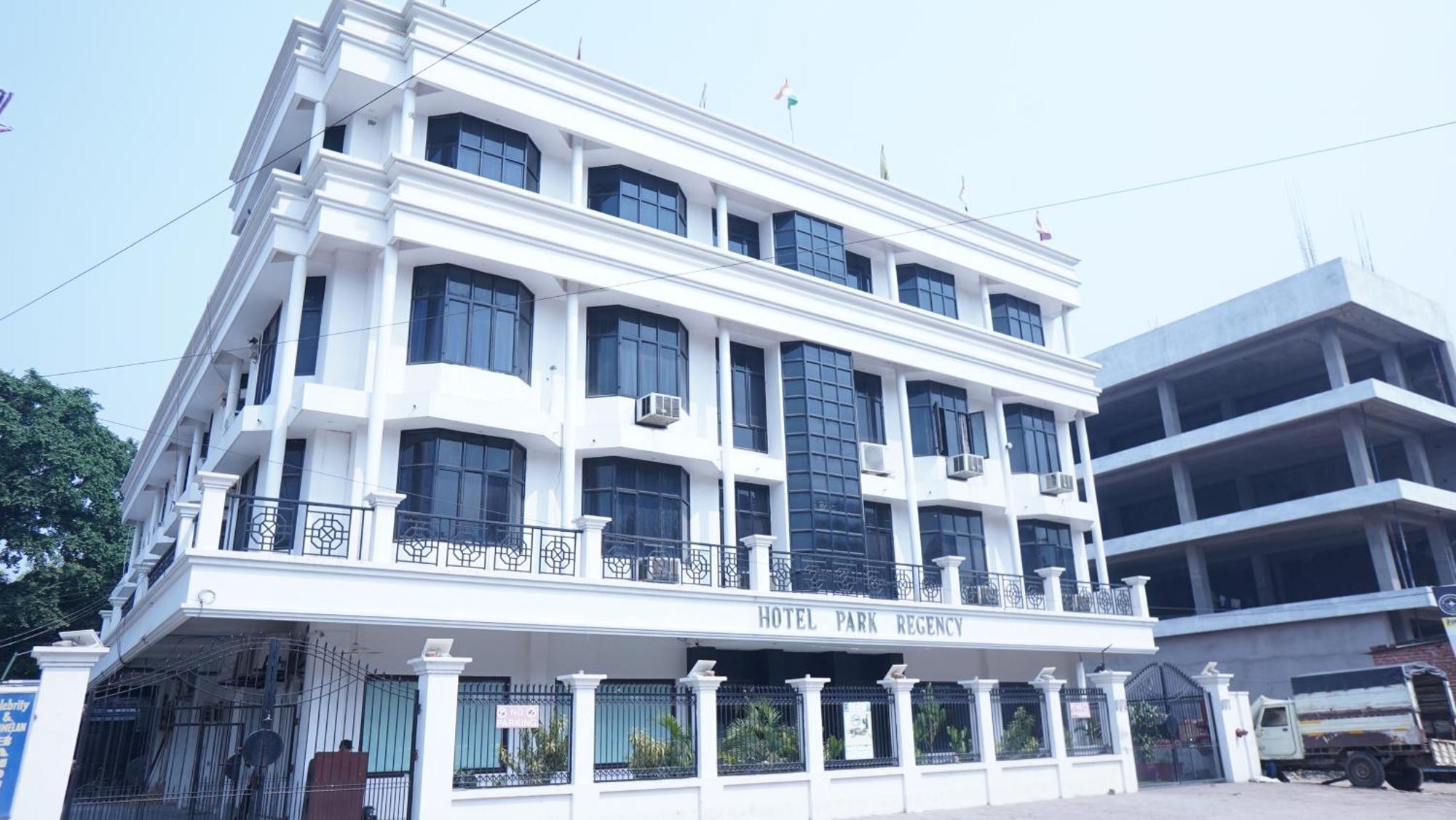 Hotel Park Regency Gorakhpur Exteriér fotografie